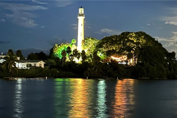 JDC-LIghthouse-at-night